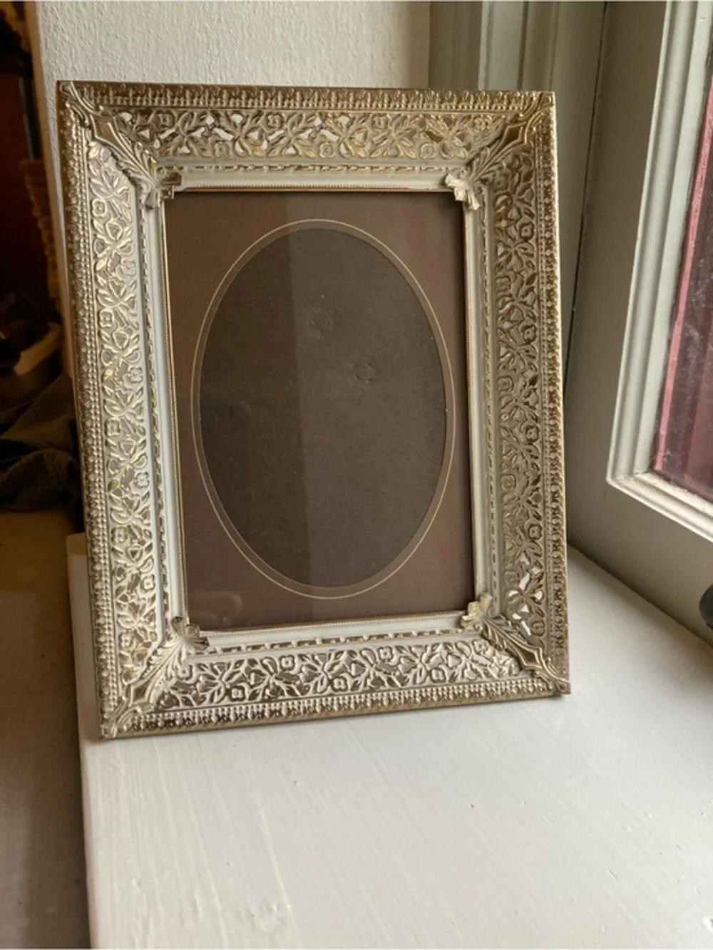 Vintage Gold Tone Filigree Floral Picture Frame 5x7 Opening Metal